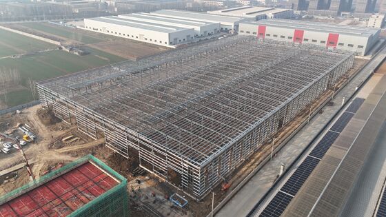 Brazil Warehouse Roof Structure Utilizing Prefabricated Steel Elements to Achieve Faster Assembly and Construction in Logistics Facilities